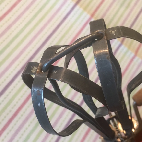 Vintage Rotary Hand Egg Beater Red Wood Handle - Picture 12 of 13